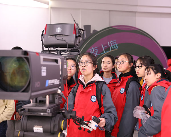 【2020-01-16】科普传媒-上海外国语大学附属大境中学来中心